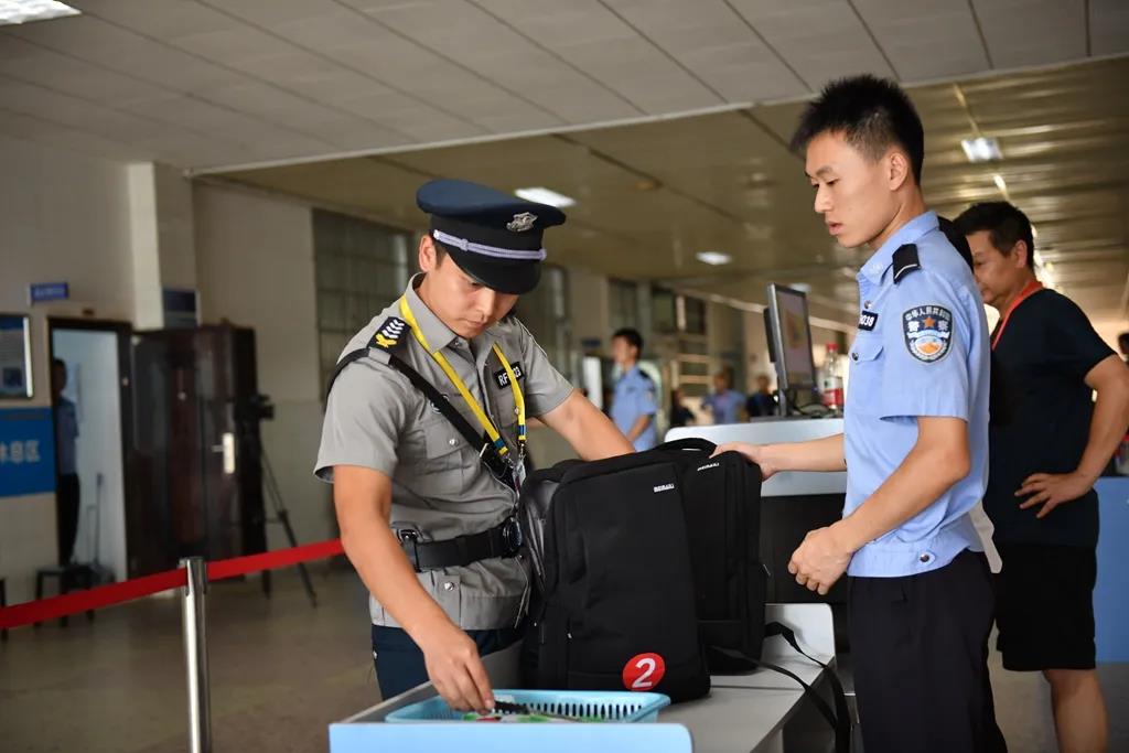 湖南保安服務,墻外高空清洗服務,湖南保利天創物業發展有限公司